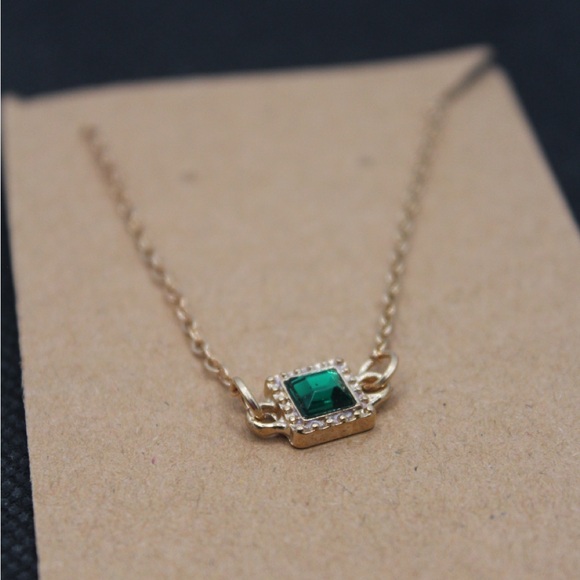 NWT Gold Bracelet with Emerald Gemstone - Picture 1 of 4